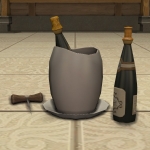 Flaschenkühler mit Rotwein